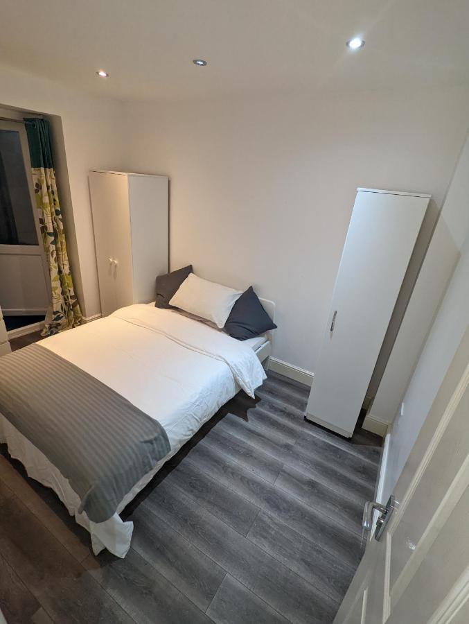 Mile End- Prime Location Hotel London Exterior photo
