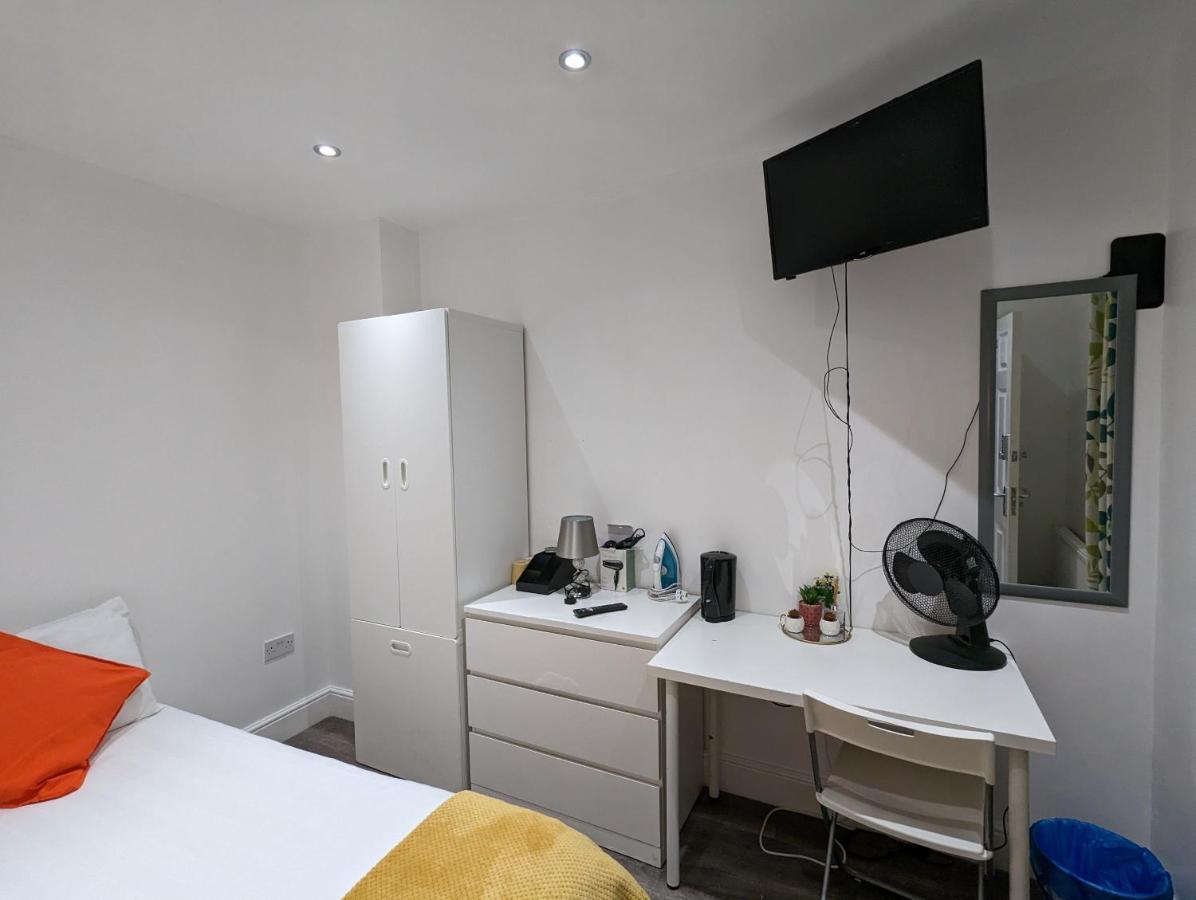 Mile End- Prime Location Hotel London Exterior photo